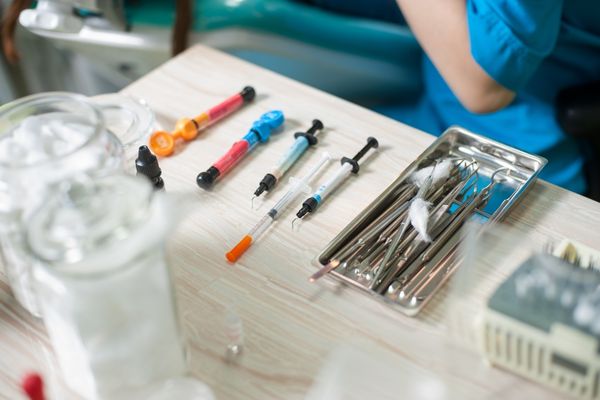 Materiales de odontología restauradora de última generación en Dos Hermanas